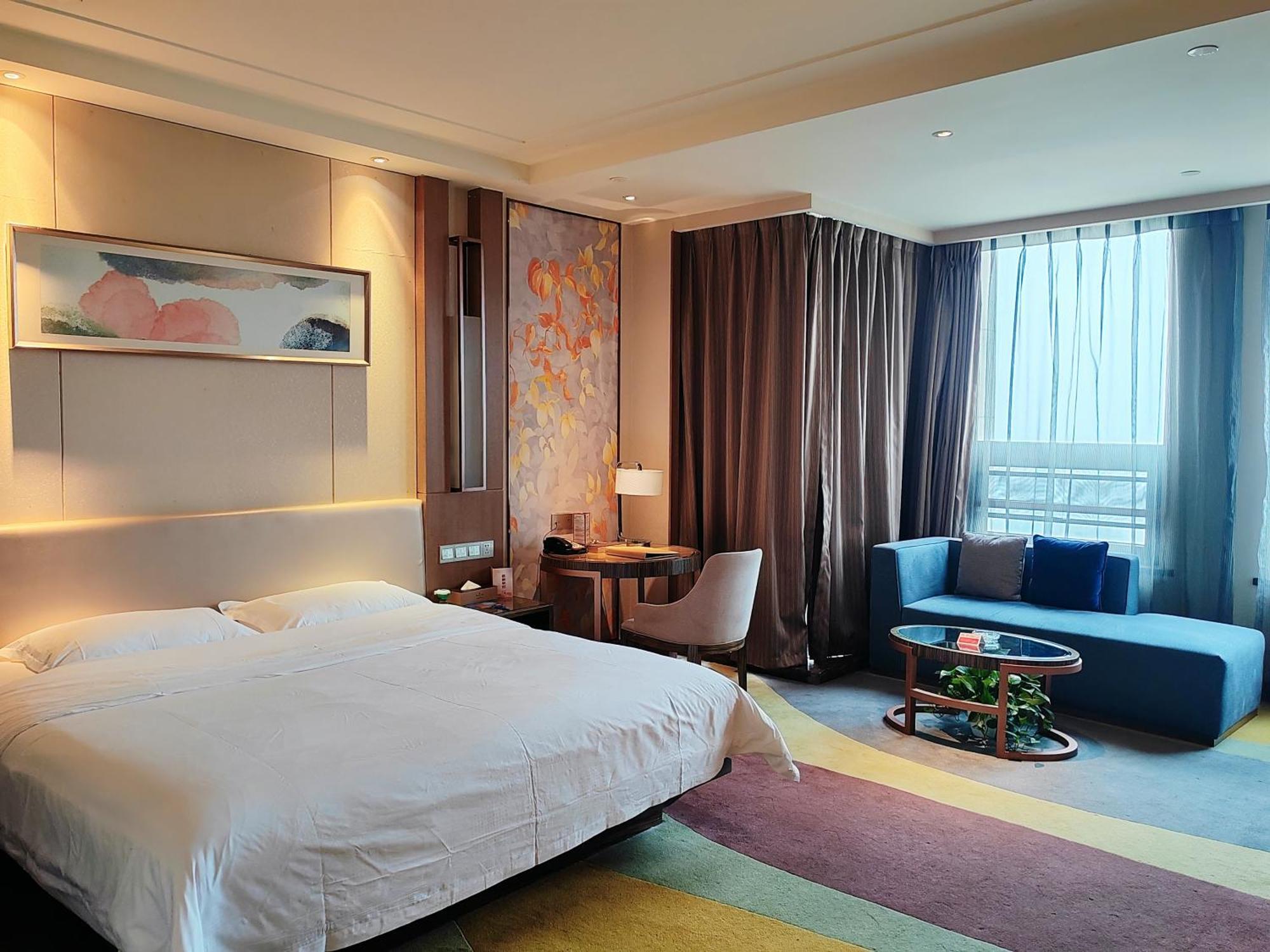 Ramada Heze Hotell Exteriör bild