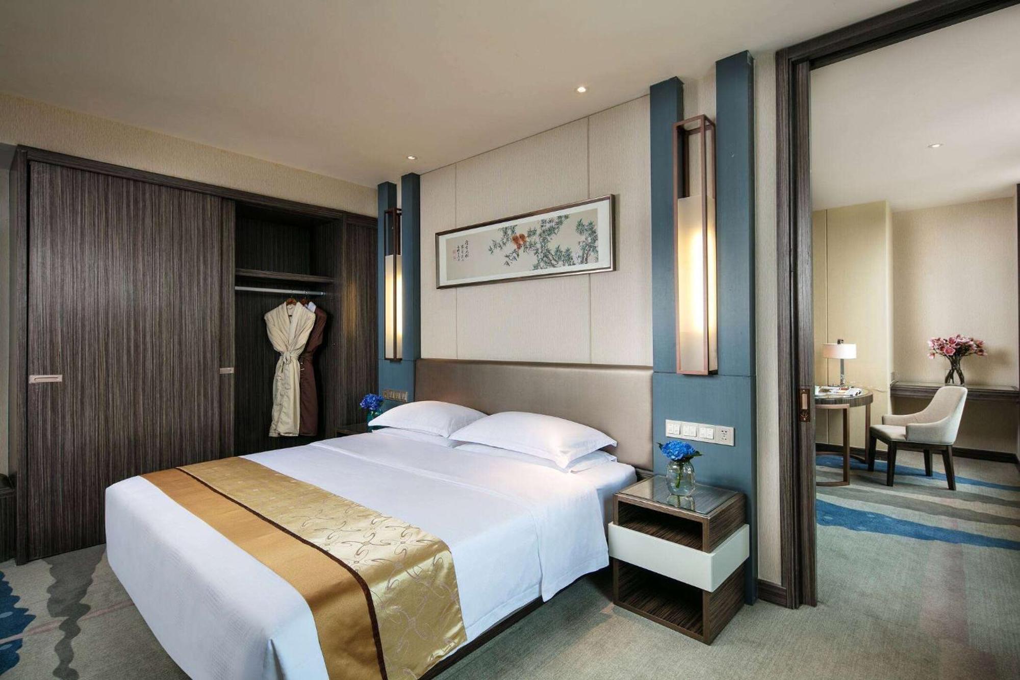Ramada Heze Hotell Exteriör bild